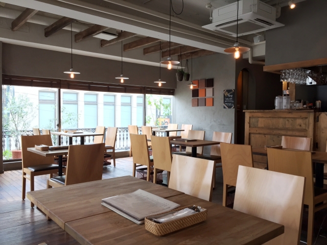 おしゃれカフェの店内