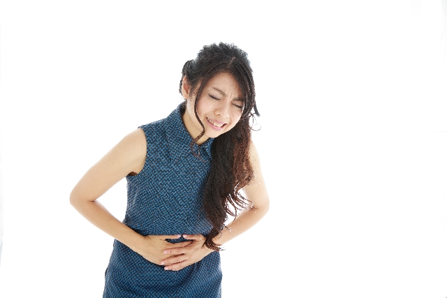 腹痛に悩む日本人女性2