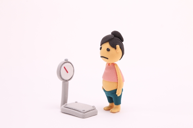粘土人形　メタボな人