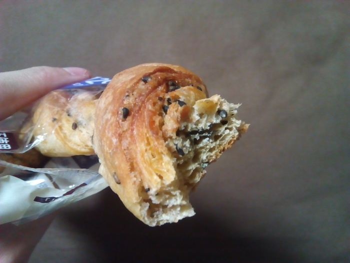 ローソン ブランのセサミスティック 食後